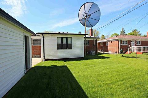 1714 Griggs Dr, Flint, MI 48504 photo 11