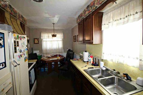 1714 Griggs Dr, Flint, MI 48504 photo 7