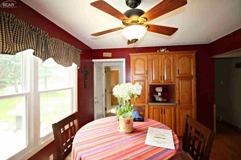 2247 W Maple Ave, Flint, MI 48507 photo 4
