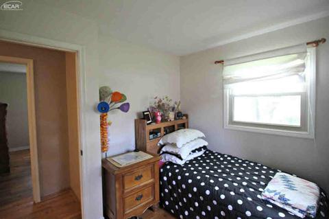 2247 W Maple Ave, Flint, MI 48507 photo 16