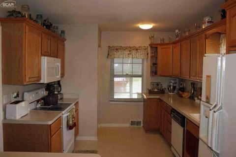 5500 Richfield Rd, Flint, MI 48506 photo 11