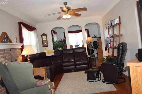 5500 Richfield Rd, Flint, MI 48506 photo 4