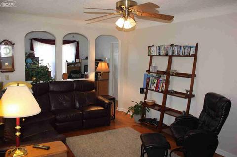 5500 Richfield Rd, Flint, MI 48506 photo 8