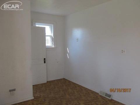 6458 Summit St, Mount Morris, MI 48458 photo 9