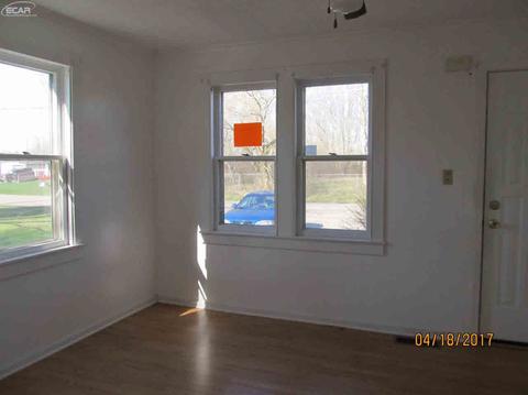 6458 Summit St, Mount Morris, MI 48458 photo 3