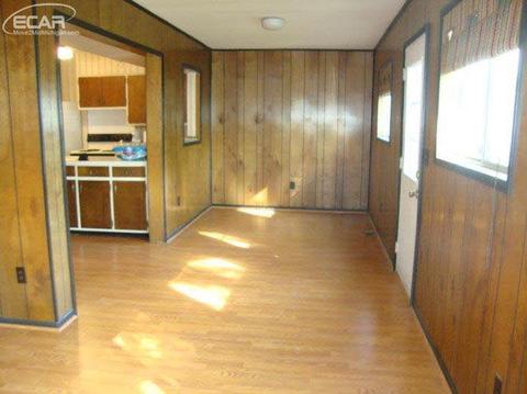 2563 Norbert St, Flint, MI 48504 photo 6