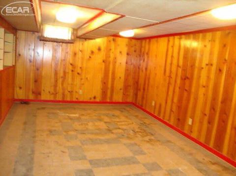 2563 Norbert St, Flint, MI 48504 photo 15