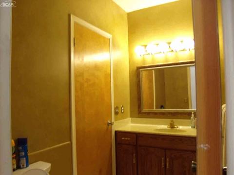 1094 River Forest Dr, Flint, MI 48532 photo 32