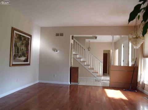 1094 River Forest Dr, Flint, MI 48532 photo 6