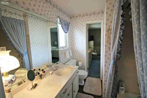 1109 Clearview Dr, Flushing, MI 48433 photo 20