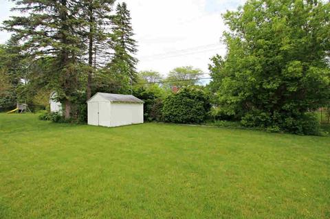 1109 Clearview Dr, Flushing, MI 48433 photo 10