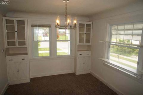 2447 Norbert St, Flint, MI 48504 photo 4