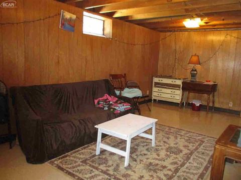 1204 S Elms Rd, Flint, MI 48532 photo 32