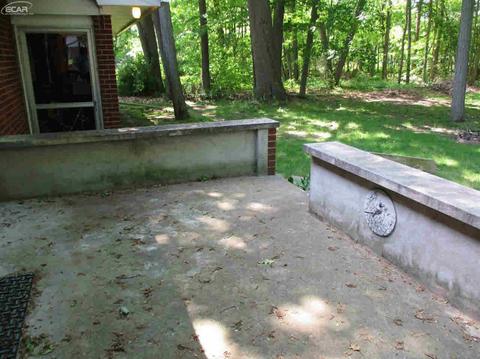 1204 S Elms Rd, Flint, MI 48532 photo 21