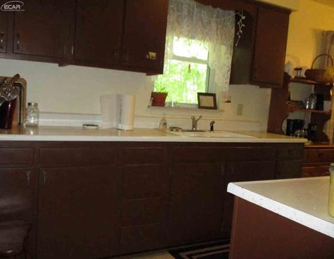1204 S Elms Rd, Flint, MI 48532 photo 7