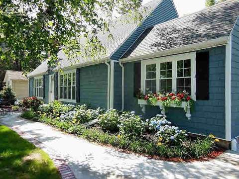 1038 Main St, Flushing, MI 48433 photo 2