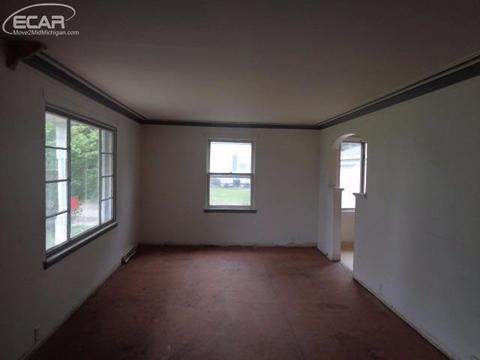 3213 E Mount Morris Rd, Mount Morris, MI 48458 photo 3