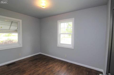 6475 Johnson Rd, Flushing, MI 48433 photo 6