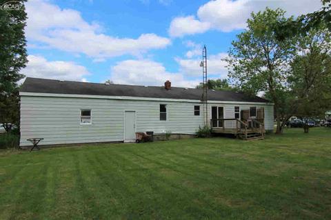 6475 Johnson Rd, Flushing, MI 48433 photo 11