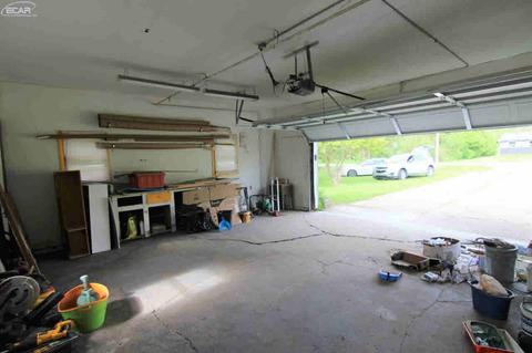 6475 Johnson Rd, Flushing, MI 48433 photo 10