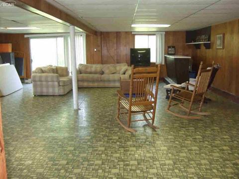 101 Gerst Rd, Leonard, MI 48367 photo 13