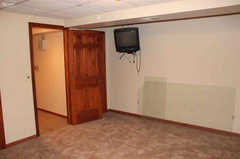 1030 N Linden Rd, Flint, MI 48532 photo 49