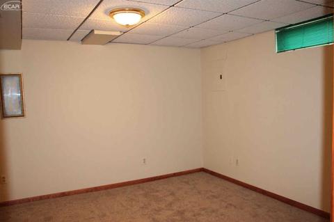 1030 N Linden Rd, Flint, MI 48532 photo 47