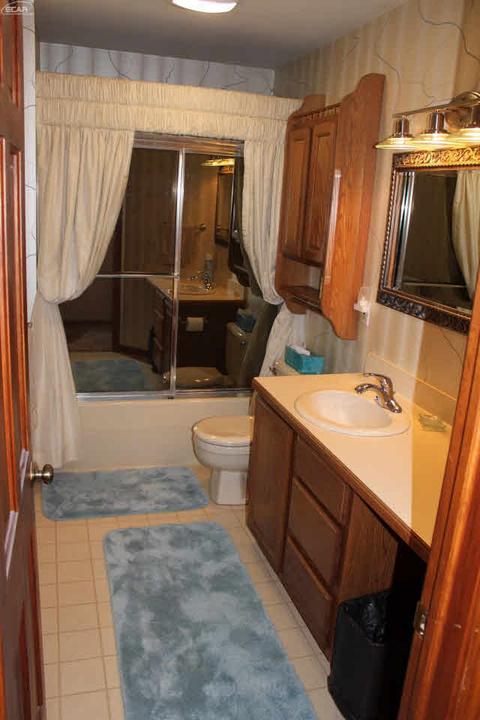 1030 N Linden Rd, Flint, MI 48532 photo 26