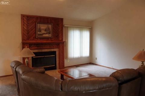 1030 N Linden Rd, Flint, MI 48532 photo 18