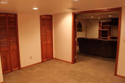 1030 N Linden Rd, Flint, MI 48532 photo 46