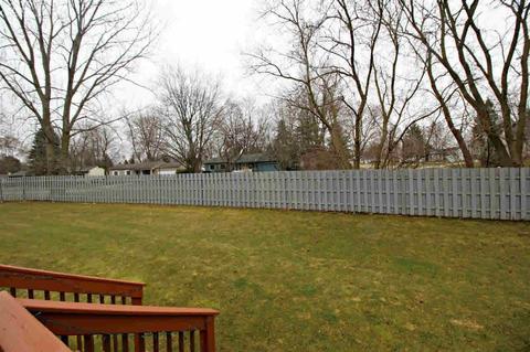 245 Aberdeen Ct, Flushing, MI 48433 photo 10