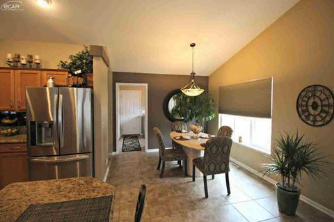 245 Aberdeen Ct, Flushing, MI 48433 photo 7