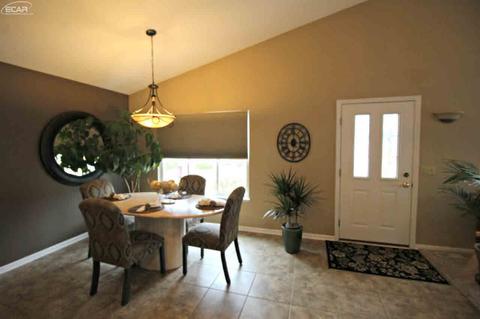 245 Aberdeen Ct, Flushing, MI 48433 photo 9