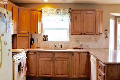 2057 Lochnayne Ln, Davison, MI 48423 photo 7