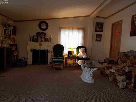 7038 Arcadia Dr, Mount Morris, MI 48458 photo 2
