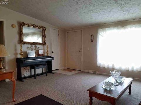 7038 Arcadia Dr, Mount Morris, MI 48458 photo 5