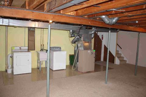 1102 Normandy Terrace Dr, Flint, MI 48532 photo 27