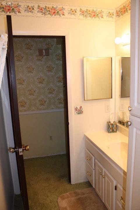 1102 Normandy Terrace Dr, Flint, MI 48532 photo 19