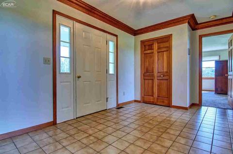 10182 E Richfield Rd, Davison, MI 48423 photo 4