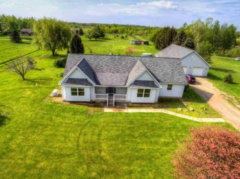 10182 E Richfield Rd, Davison, MI 48423 photo 1