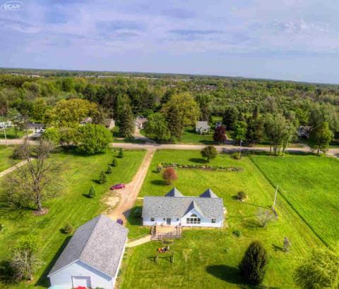 10182 E Richfield Rd, Davison, MI 48423 photo 3