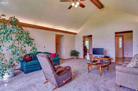 10182 E Richfield Rd, Davison, MI 48423 photo 8
