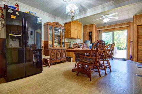 7037 Donelson Trl, Davison, MI 48423 photo 3
