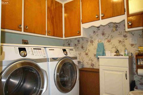 409 E Hill St, Davison, MI 48423 photo 14