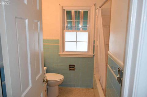 606 Commonwealth Ave, Flint, MI 48503 photo 9