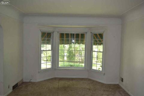 606 Commonwealth Ave, Flint, MI 48503 photo 3
