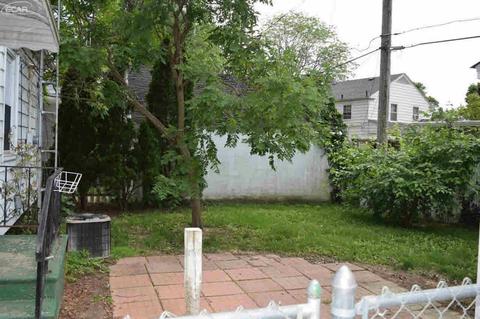 606 Commonwealth Ave, Flint, MI 48503 photo 11