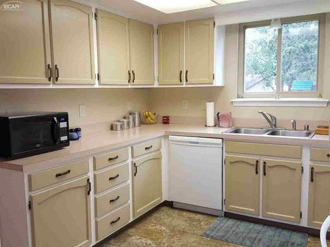 6395 Mckenzie Dr, Flint, MI 48507 photo 2