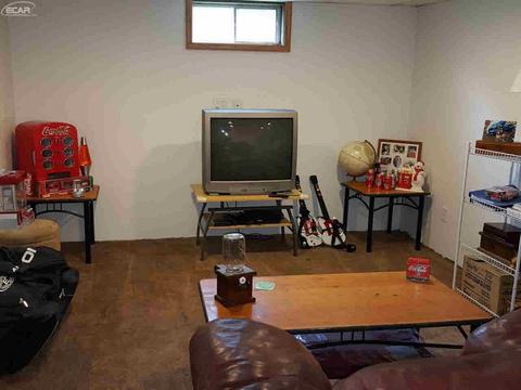 6395 Mckenzie Dr, Flint, MI 48507 photo 35