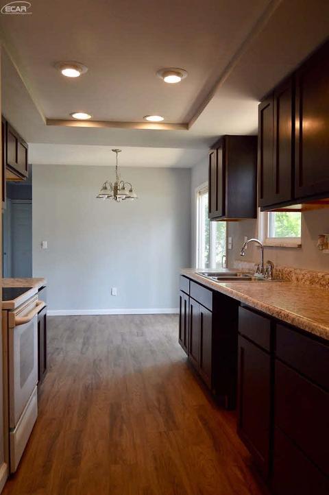 4444 Sheldon Ln, Flint, MI 48507 photo 3